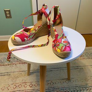 JustFab Pink Floral Espadrille Wedges - 7.5